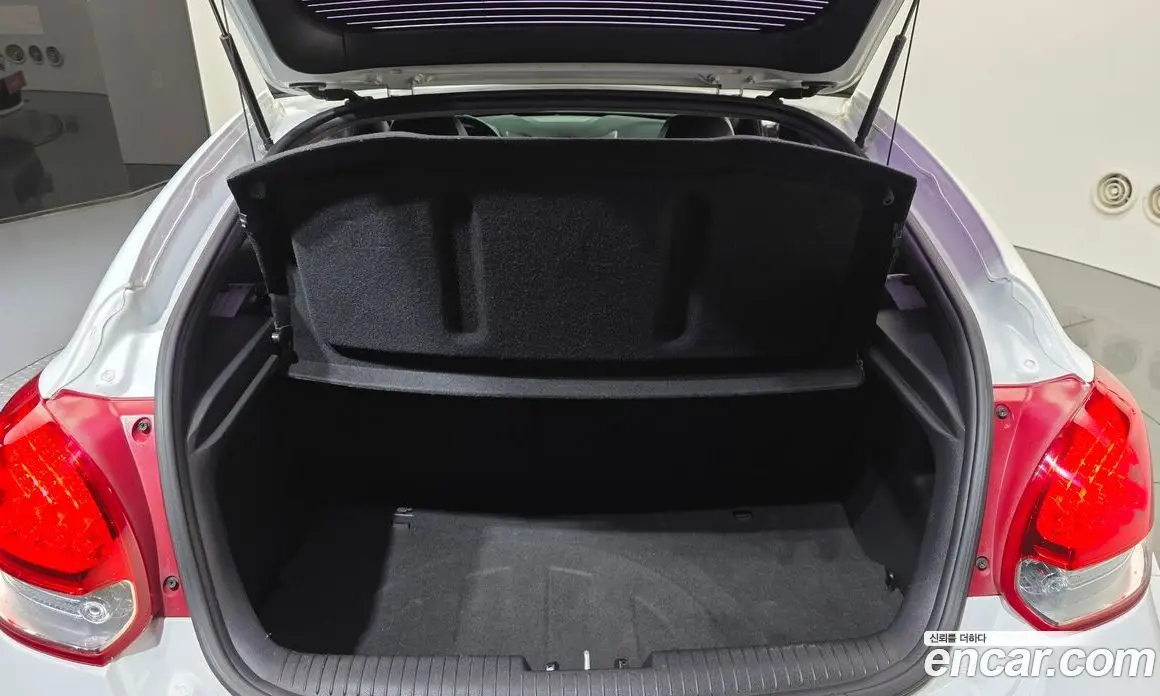 Hyundai Veloster 2014 1.6 автомат (гидро), фото 16