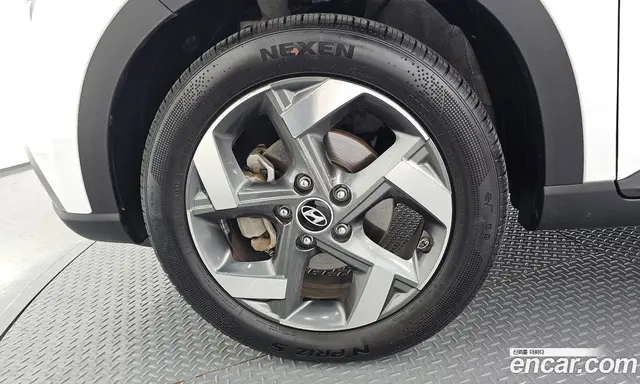 Hyundai Venue 2022 1.6 автомат (гидро), миниатюра 5 Hyundai Venue 2022 1.6 автомат (гидро), миниатюра 5
