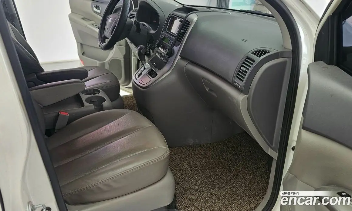 Kia Carnival 2012 2.2 автомат (гидро), фото 13 Kia Carnival 2012 2.2 автомат (гидро), фото 13