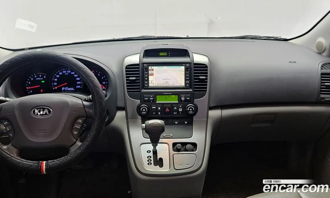 Kia Carnival 2012 2.2 автомат (гидро), фото 15 Kia Carnival 2012 2.2 автомат (гидро), фото 15