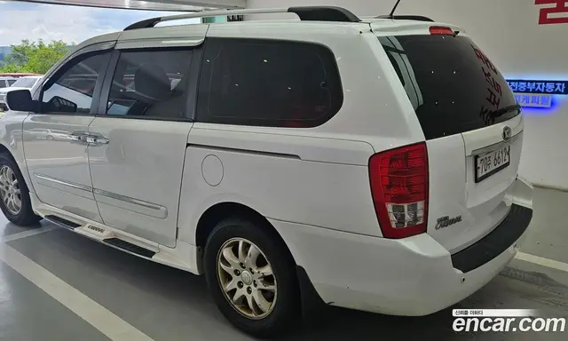 Kia Carnival 2012 2.2 автомат (гидро), миниатюра 4 Kia Carnival 2012 2.2 автомат (гидро), миниатюра 4