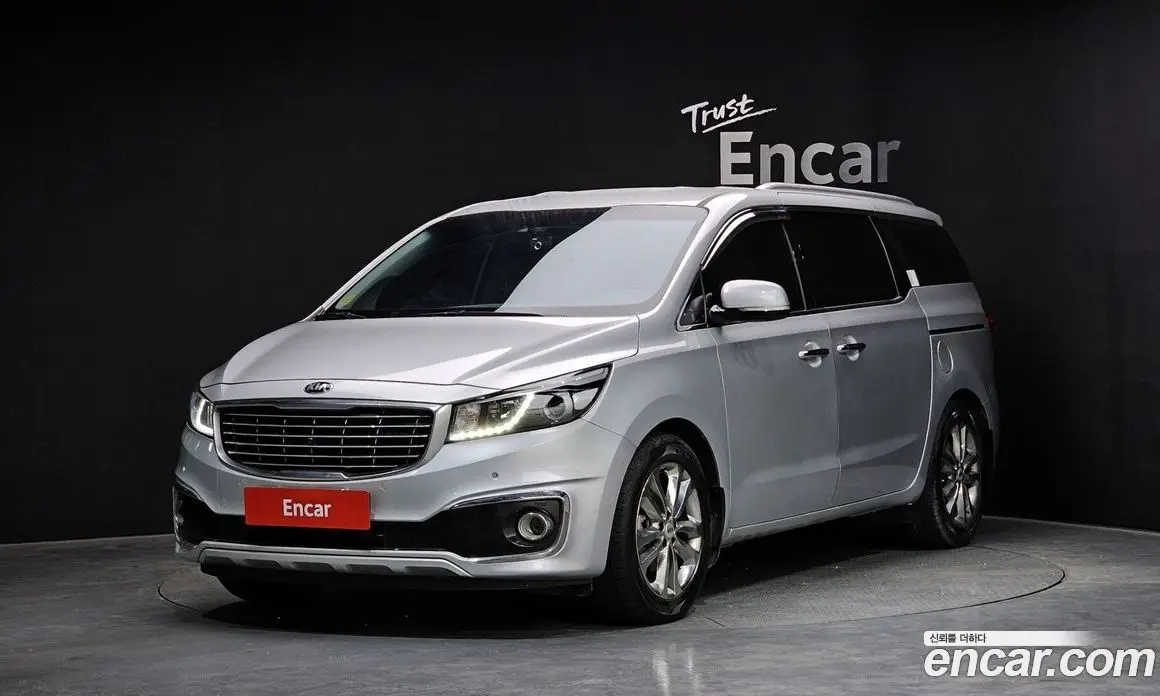 Kia Carnival 2017 3.3 автомат (гидро), фото 1 Kia Carnival 2017 3.3 автомат (гидро), фото 1