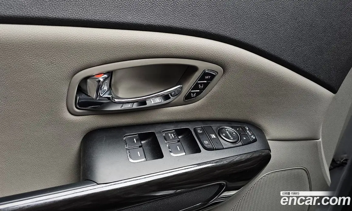 Kia Carnival 2017 3.3 автомат (гидро), фото 16 Kia Carnival 2017 3.3 автомат (гидро), фото 16