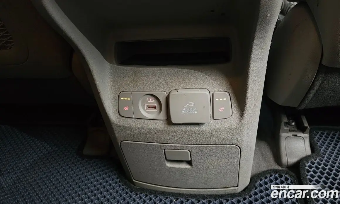 Kia Carnival 2017 3.3 автомат (гидро), фото 19 Kia Carnival 2017 3.3 автомат (гидро), фото 19