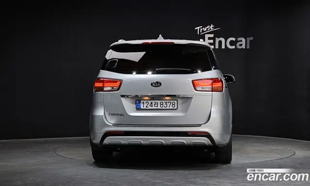 Kia Carnival 2017 3.3 автомат (гидро), миниатюра 4 Kia Carnival 2017 3.3 автомат (гидро), миниатюра 4