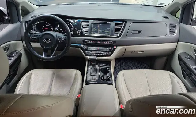 Kia Carnival 2017 3.3 автомат (гидро), миниатюра 7 Kia Carnival 2017 3.3 автомат (гидро), миниатюра 7