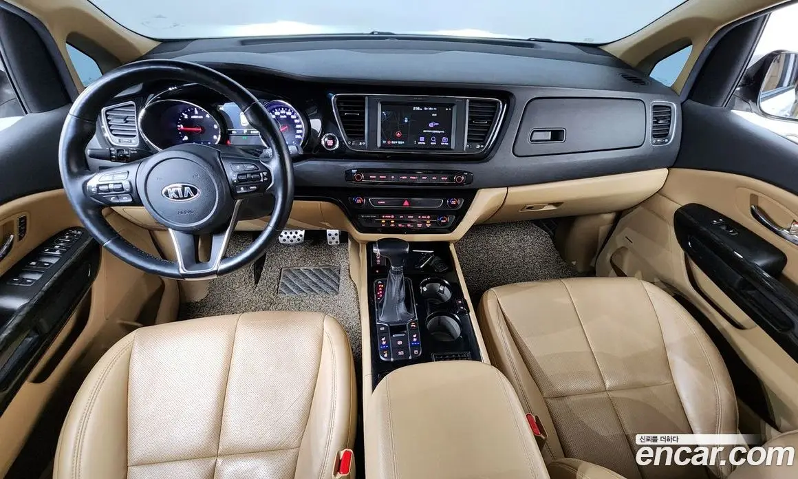 Kia Carnival 2018 2.2 автомат (гидро), фото 7 Kia Carnival 2018 2.2 автомат (гидро), фото 7