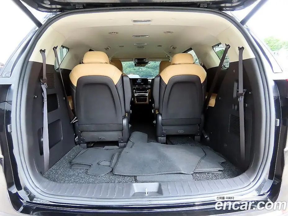 Kia Carnival 2021 2.2 автомат (гидро), фото 16