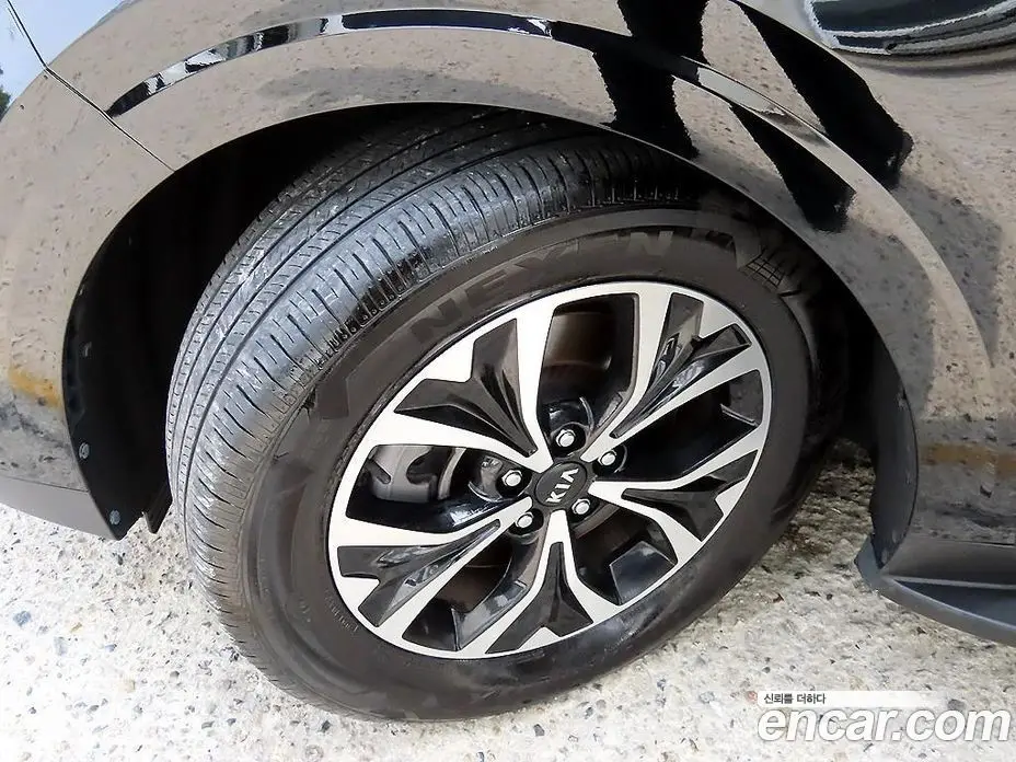 Kia Carnival 2021 2.2 автомат (гидро), фото 20