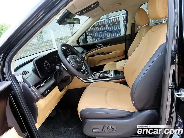 Kia Carnival 2021 2.2 автомат (гидро), миниатюра 5