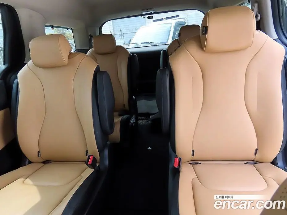 Kia Carnival 2021 2.2 автомат (гидро), фото 7