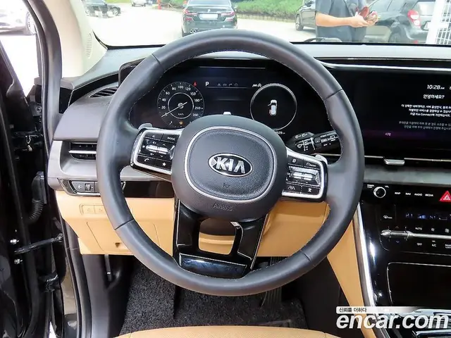 Kia Carnival 2021 2.2 автомат (гидро), миниатюра 9