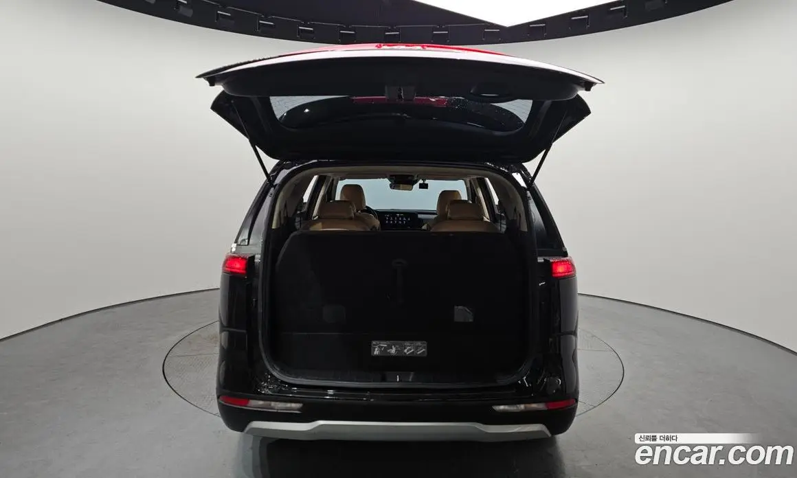 Kia Carnival 2021 2.2 автомат (гидро), фото 20 Kia Carnival 2021 2.2 автомат (гидро), фото 20
