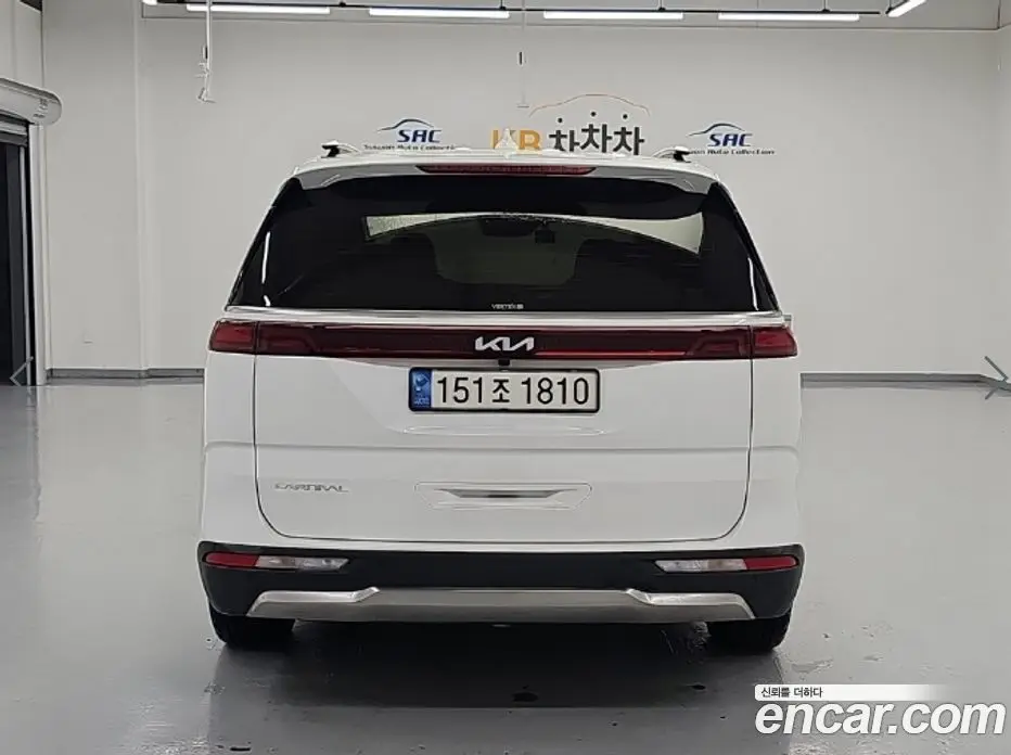 Kia Carnival 2023 2.2 автомат (гидро), фото 3