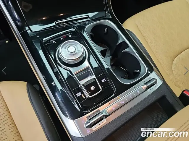 Kia Carnival 2023 2.2 автомат (гидро), миниатюра 8
