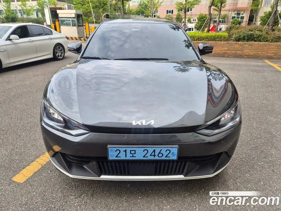 Kia EV6 2023 0.1 автомат (гидро), фото 1 Kia EV6 2023 0.1 автомат (гидро), фото 1