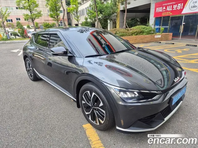 Kia EV6 2023 0.1 автомат (гидро), миниатюра 2 Kia EV6 2023 0.1 автомат (гидро), миниатюра 2