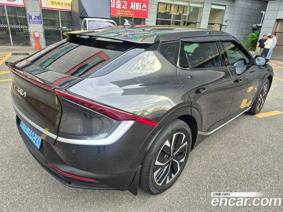 Kia EV6 2023 0.1 автомат (гидро), фото 4 Kia EV6 2023 0.1 автомат (гидро), фото 4