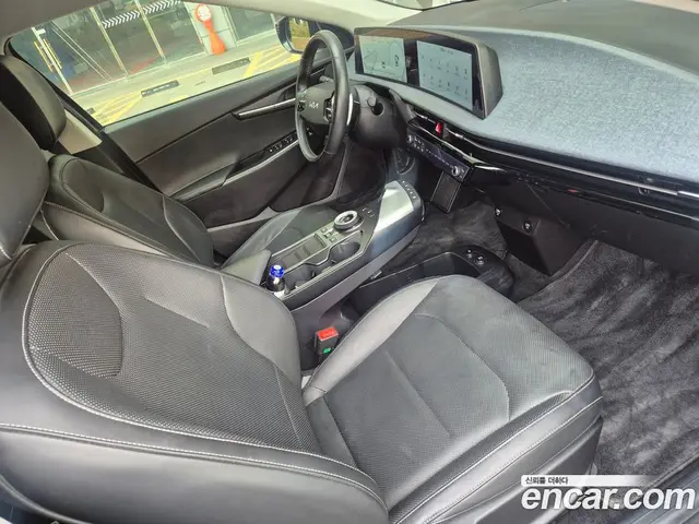 Kia EV6 2023 0.1 автомат (гидро), миниатюра 7 Kia EV6 2023 0.1 автомат (гидро), миниатюра 7
