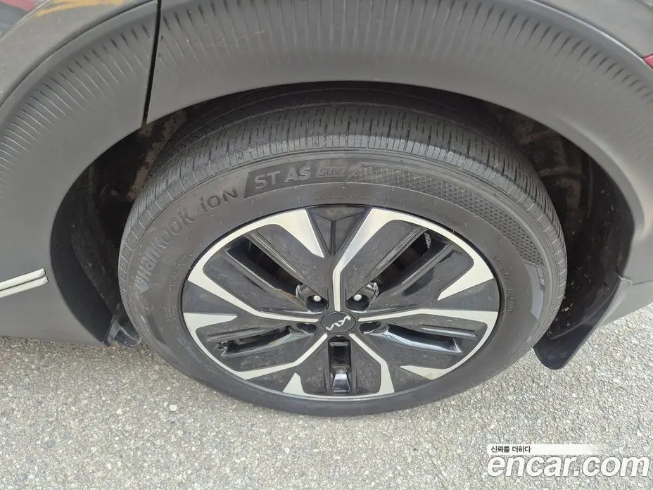 Kia EV6 2023 0.1 автомат (гидро), фото 10 Kia EV6 2023 0.1 автомат (гидро), фото 10