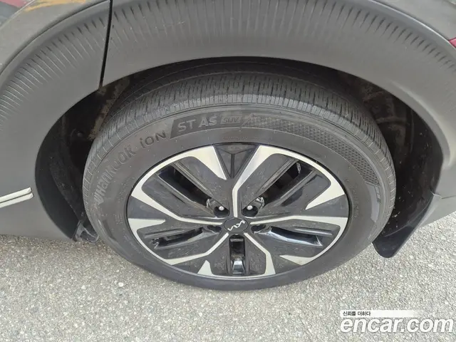 Kia EV6 2023 0.1 автомат (гидро), миниатюра 10 Kia EV6 2023 0.1 автомат (гидро), миниатюра 10