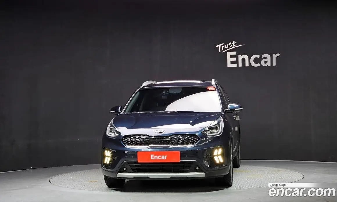 Kia Niro 2019 1.6 автомат (гидро), фото 3