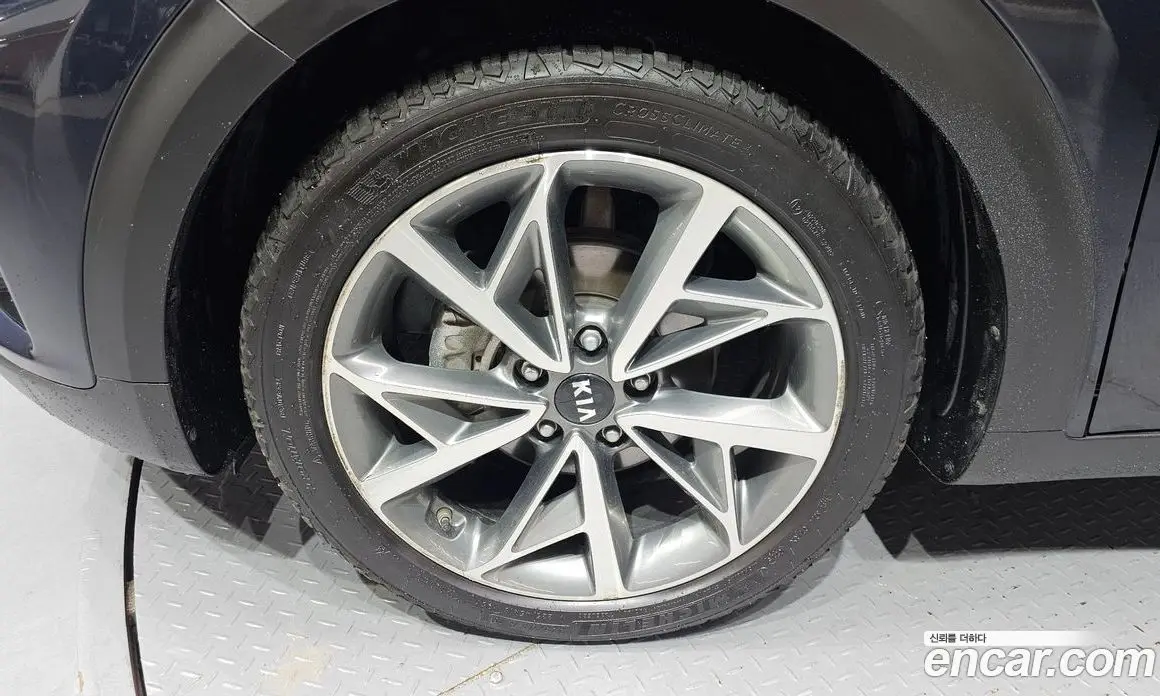 Kia Niro 2019 1.6 автомат (гидро), фото 5