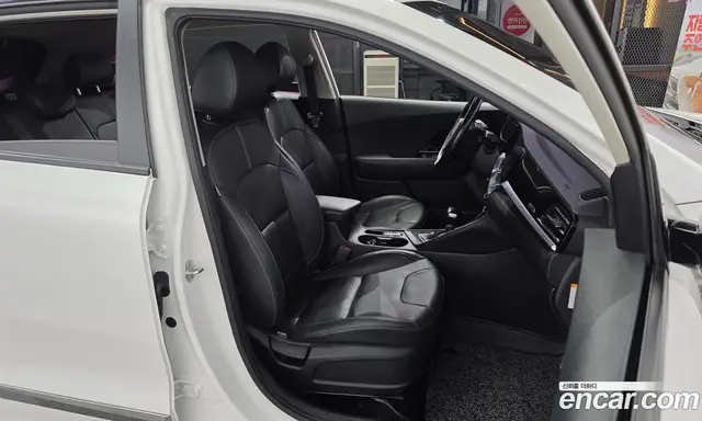 Kia Niro 2019 1.6 автомат (гидро), миниатюра 12