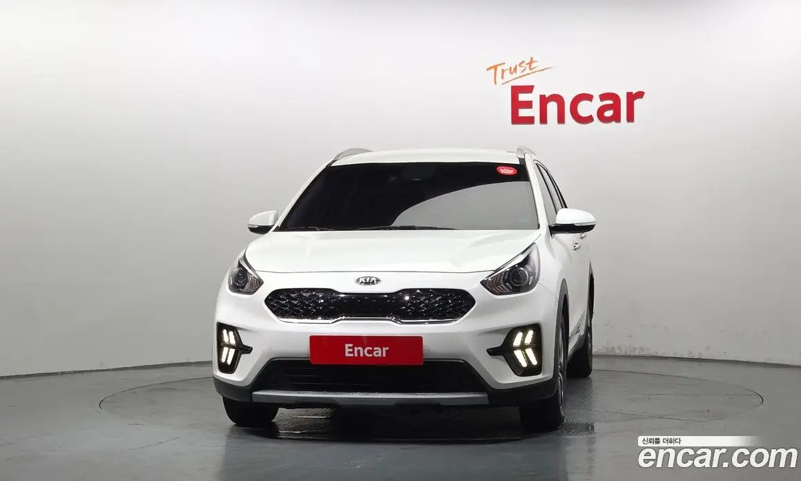 Kia Niro 2019 1.6 автомат (гидро), фото 3