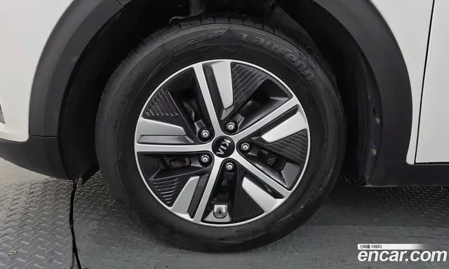 Kia Niro 2019 1.6 автомат (гидро), миниатюра 5