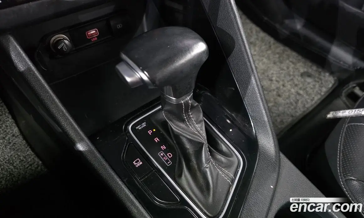 Kia Niro 2019 1.6 автомат (гидро), фото 9