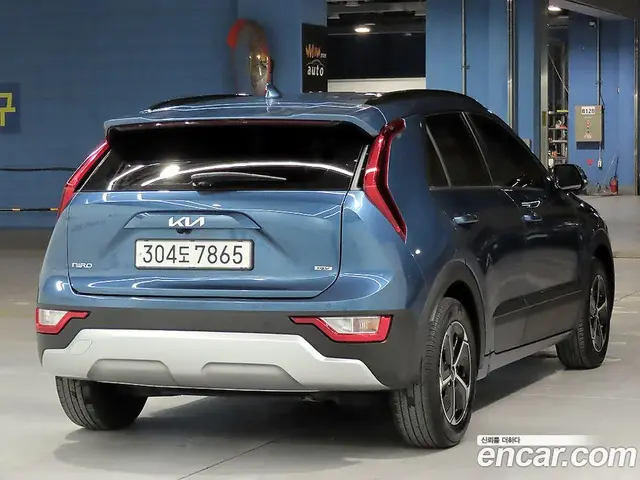 Kia Niro 2022 1.6 автомат (гидро), миниатюра 2