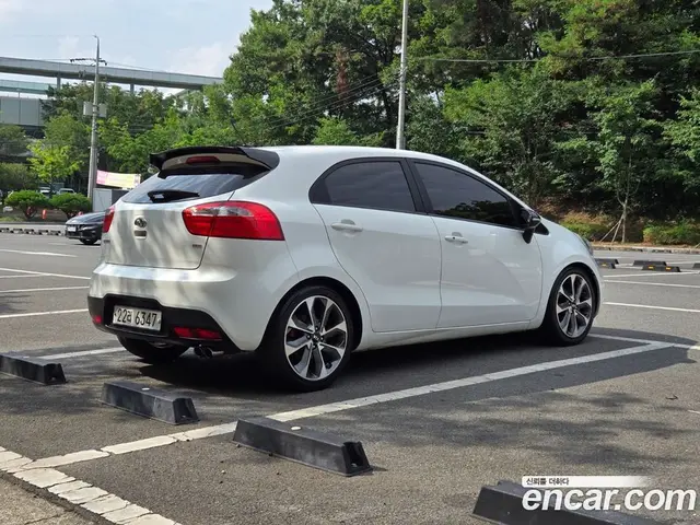 Kia Pride 2011 1.6 автомат (гидро), миниатюра 2 Kia Pride 2011 1.6 автомат (гидро), миниатюра 2