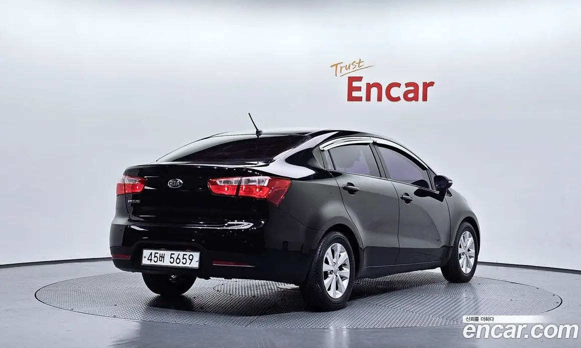 Kia Pride 2014 1.4 автомат (гидро), фото 2 Kia Pride 2014 1.4 автомат (гидро), фото 2