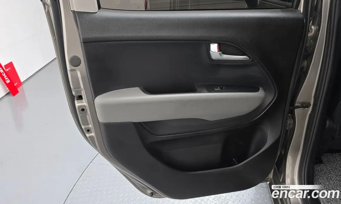 Kia Ray 2019 1.0 автомат (гидро), фото 15