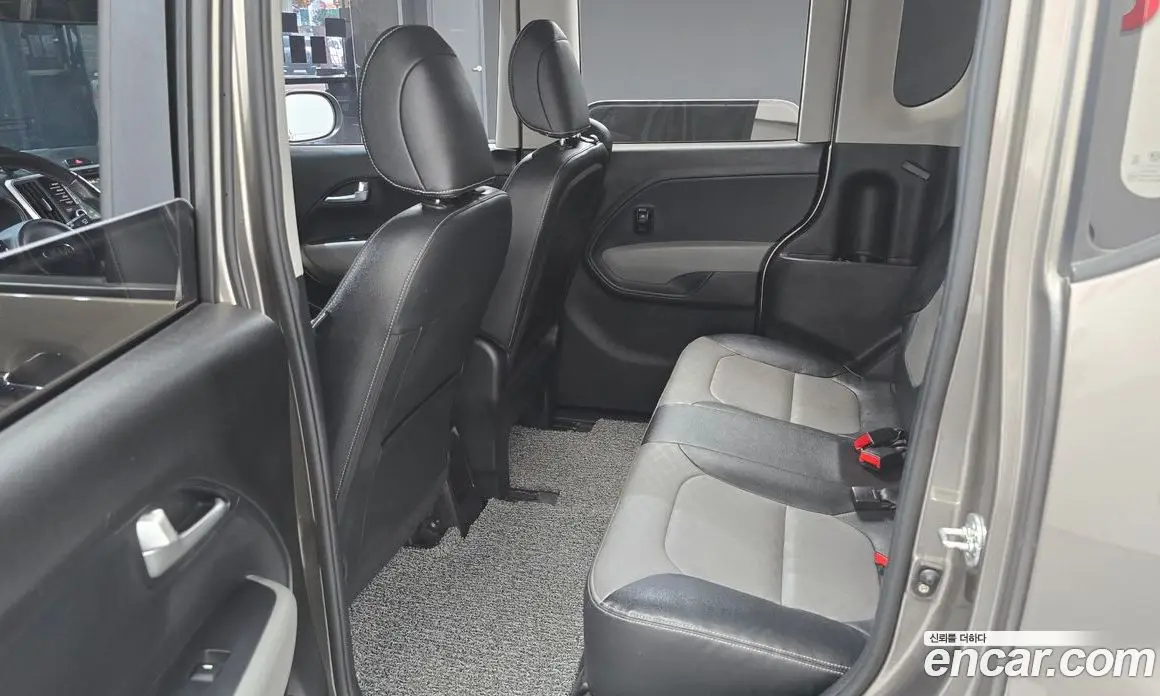Kia Ray 2019 1.0 автомат (гидро), фото 18