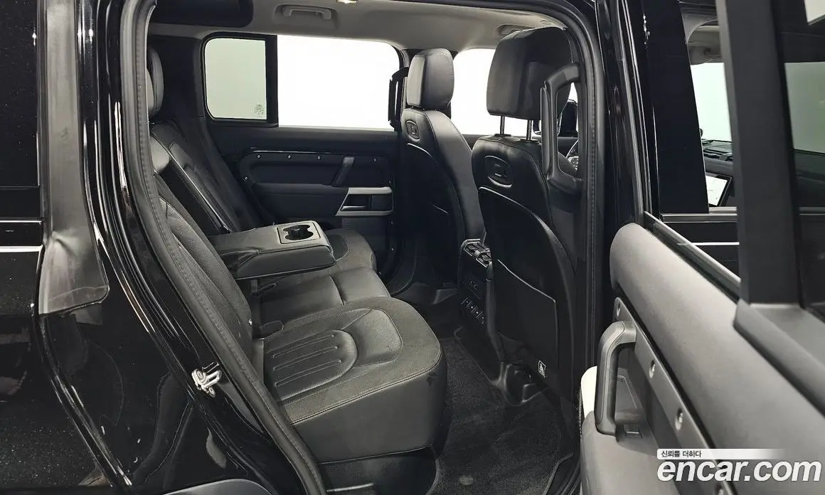 Land Rover Defender 2020 2.0 автомат (гидро), фото 16