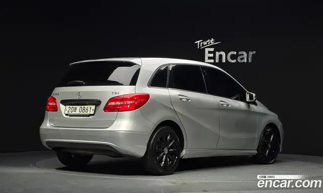 Mercedes-Benz B-Class 2013 1.8 автомат (гидро), миниатюра 2 Mercedes-Benz B-Class 2013 1.8 автомат (гидро), миниатюра 2