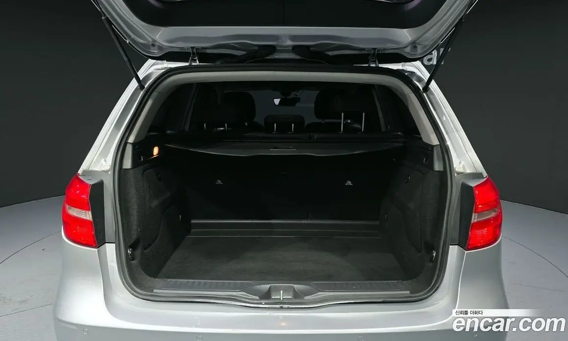 Mercedes-Benz B-Class 2013 1.8 автомат (гидро), фото 20 Mercedes-Benz B-Class 2013 1.8 автомат (гидро), фото 20
