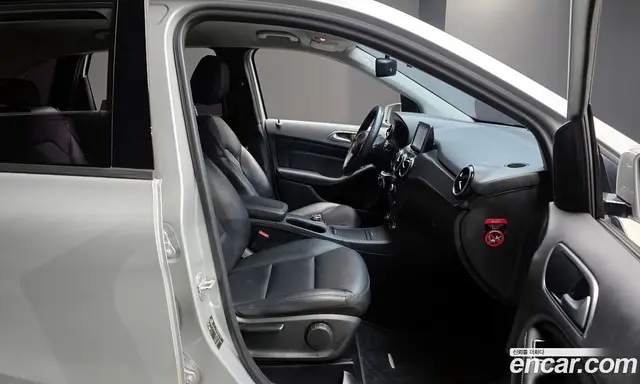 Mercedes-Benz B-Class 2013 1.8 автомат (гидро), миниатюра 10 Mercedes-Benz B-Class 2013 1.8 автомат (гидро), миниатюра 10