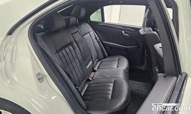 Mercedes-Benz E-Class 2016 2.1 автомат (гидро), миниатюра 11