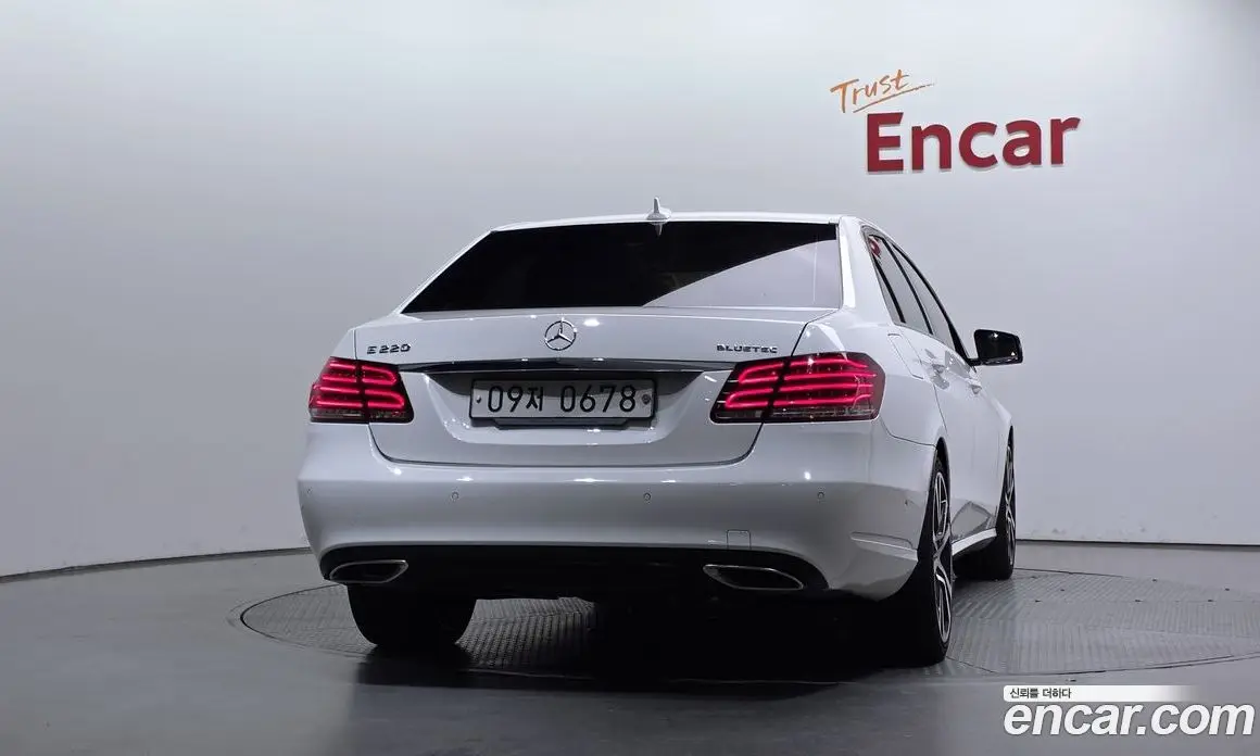 Mercedes-Benz E-Class 2016 2.1 автомат (гидро), фото 4