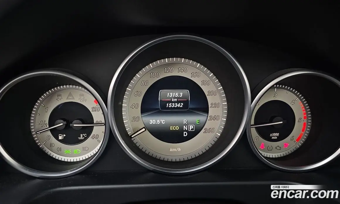 Mercedes-Benz E-Class 2016 2.1 автомат (гидро), фото 8