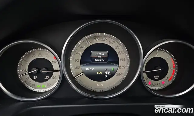 Mercedes-Benz E-Class 2016 2.1 автомат (гидро), миниатюра 8