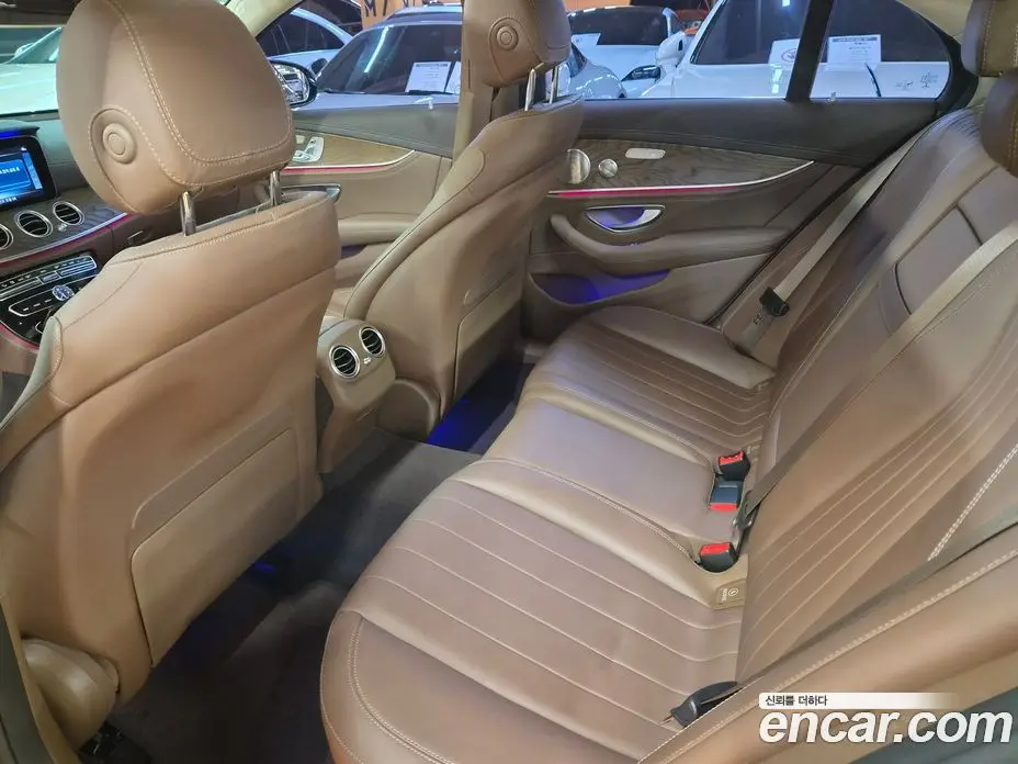 Mercedes-Benz E-Class 2018 2.0 автомат (гидро), фото 14