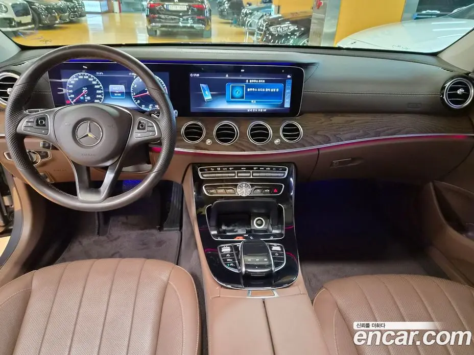 Mercedes-Benz E-Class 2018 2.0 автомат (гидро), фото 17
