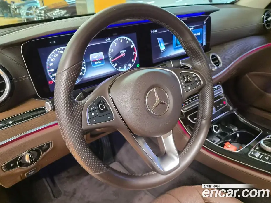Mercedes-Benz E-Class 2018 2.0 автомат (гидро), фото 18