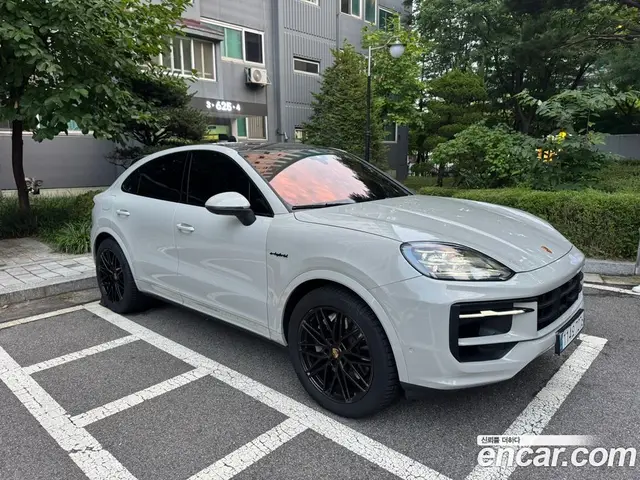 Porsche Cayenne 2024 3.0 автомат (гидро), миниатюра 2 Porsche Cayenne 2024 3.0 автомат (гидро), миниатюра 2