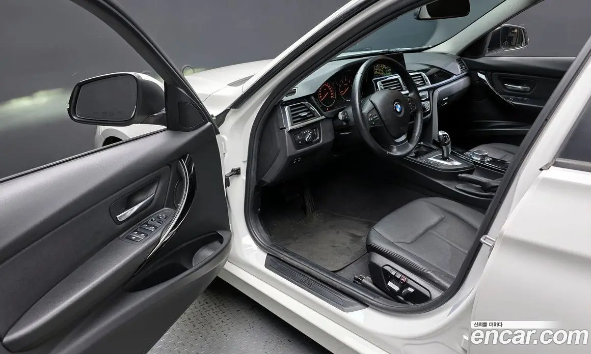 BMW 3 серия 2018 2.0 автомат (гидро), фото 11
