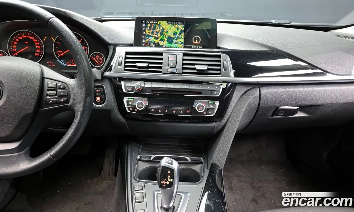 BMW 3 серия 2018 2.0 автомат (гидро), фото 14